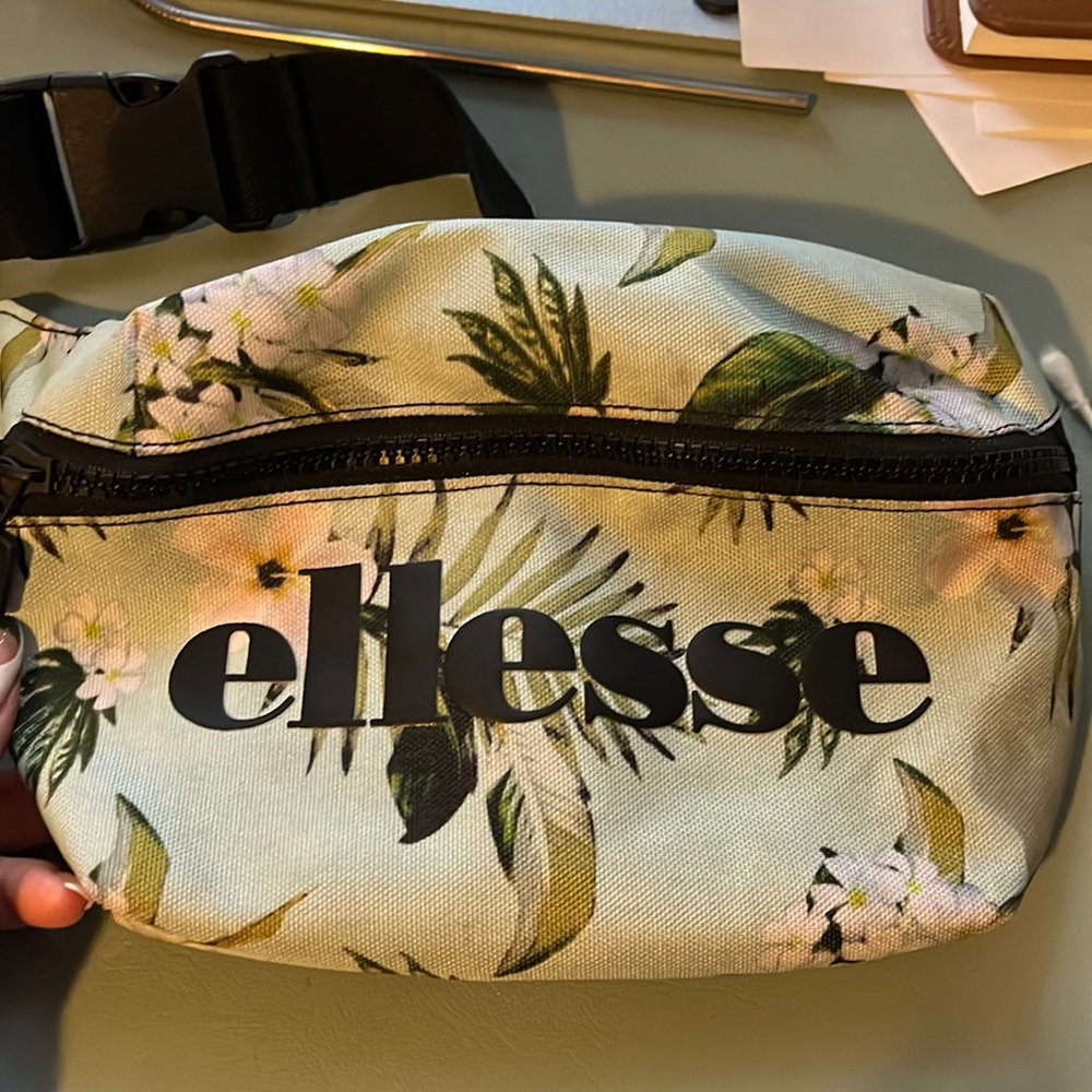 Ellesse Fanny pack